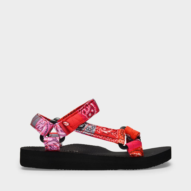 Trekky Quilt Sandals in Red Canvas