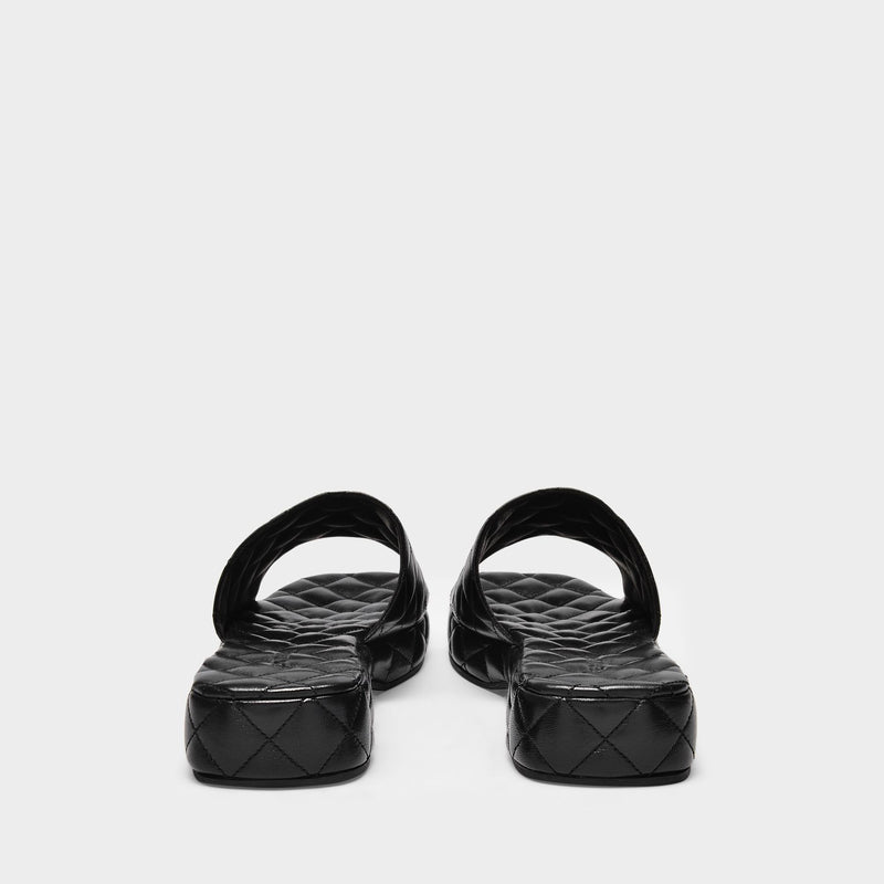Lilo Sandals in Black Creased Leather