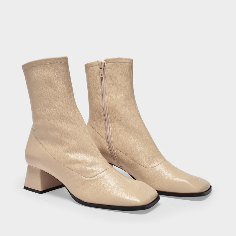 Malik Ankle Boots in Beige Glossy Grained Leather