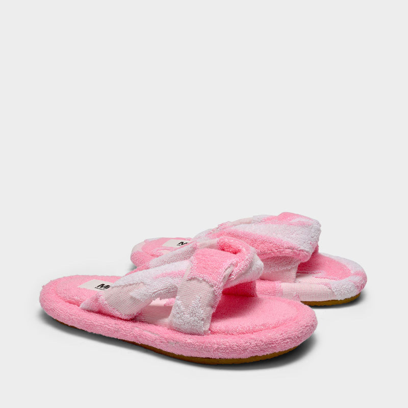 Slippers in Pink Terry Cloth